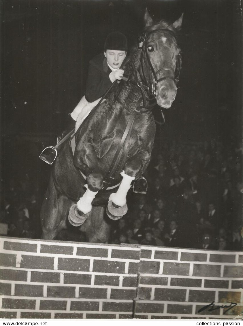 Photographie M. Bertrand , CHANTILLY , Signée , Sports, Sport Equestre , Saut D'obstacle , 240 X 182 Mm , Frais Fr 1.95e - Sport