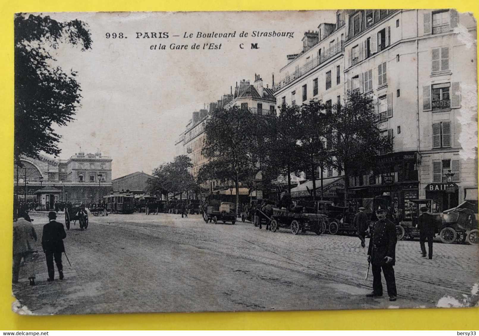 CPA - PARIS 10e - Le Boulevard De Strasbourg Et La Gare De L’Est (Agent De La Circulation, Automobiles, Charrettes) - Metro, Stations