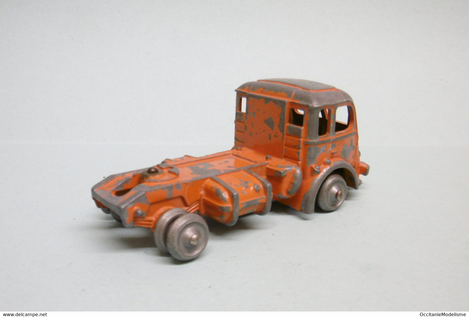 CIJ - TRACTEUR ROUTIER RENAULT FAINEANT Orange 1/50 - CIJ