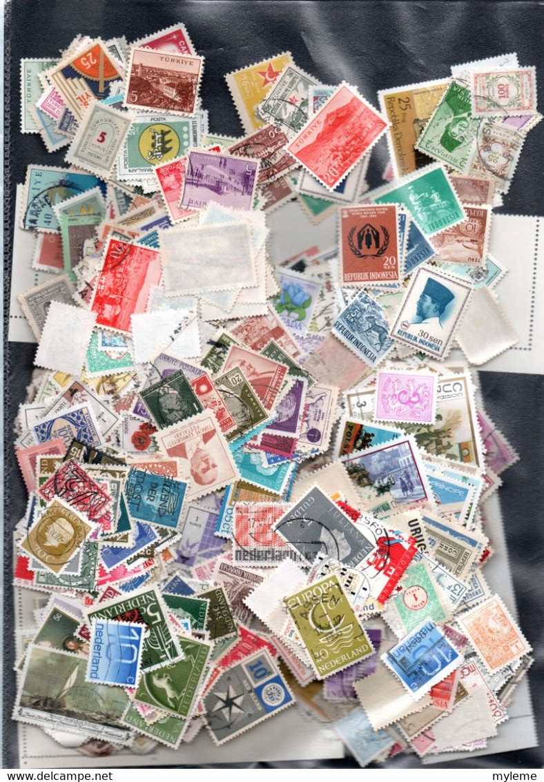 H154 Ensemble De Plus De 1000 Timbres Oblitérés De Différents Pays. PORT 2.32 € OFFERT Pour La FRANCE !!! - Verzamelingen (in Albums)