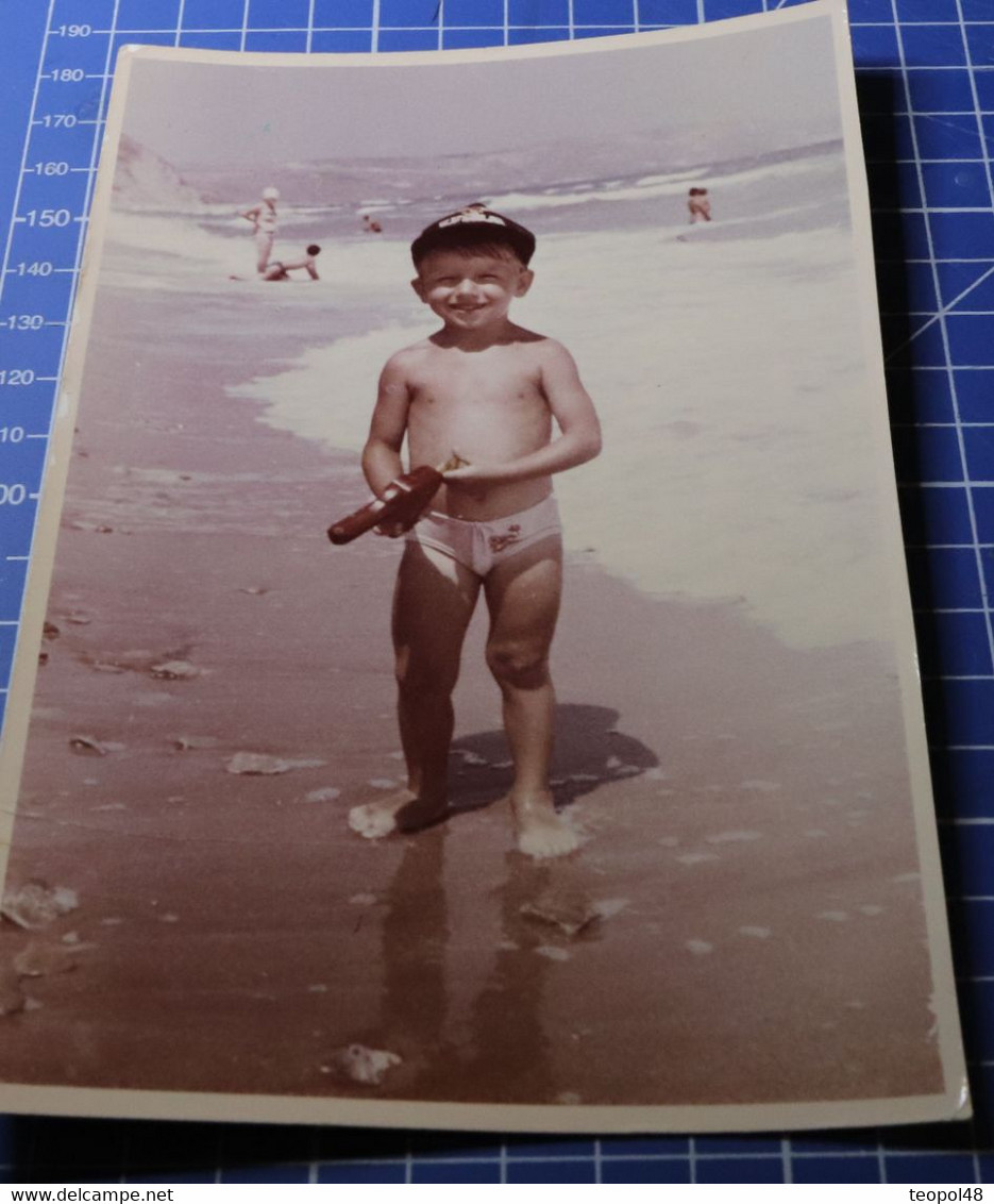 Color Photo Portrait Boy Swim 28d20 - Anonieme Personen