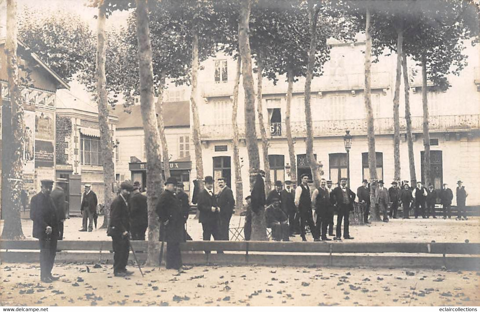 Thème Sport: Pétanque-Jeu De Boules. Vichy    03     Jeu De Boules   Carte Photo   ( Voir Scan) - Bowls