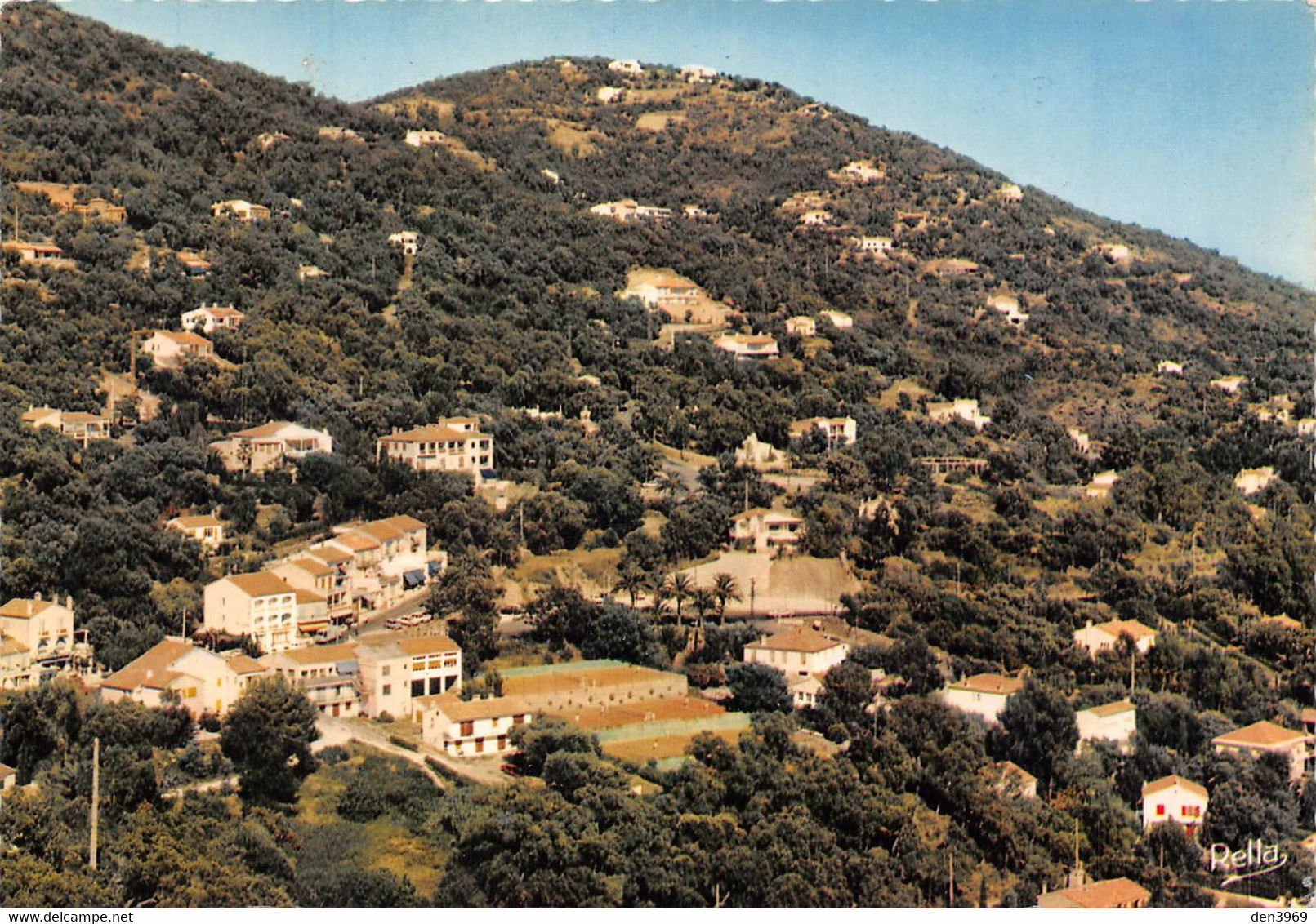 Le RAYOL - Le Centre De La Station - Rayol-Canadel-sur-Mer