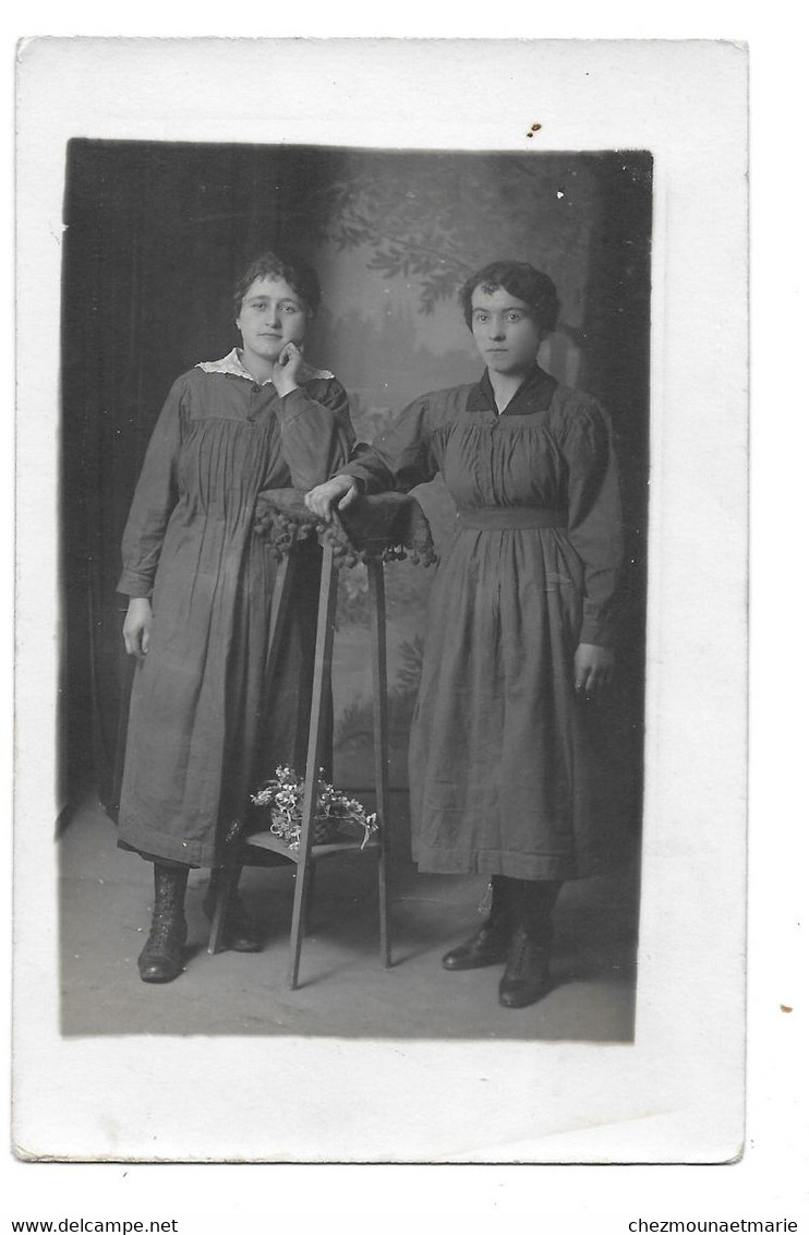 FANNY CHAFFANJON ET PAULETTE MALLET - CARTE PHOTO VILLEFRANCHE SUR SAONE - Fotografía