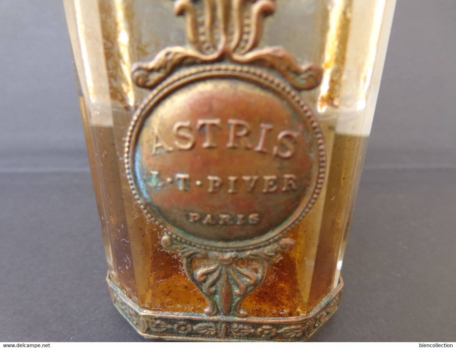 Flacon Ancien Parfum Astris De L T Piver à Paris ; Hauteur 12cm , Largeur 5 Cm - Miniatures (sans Boite)