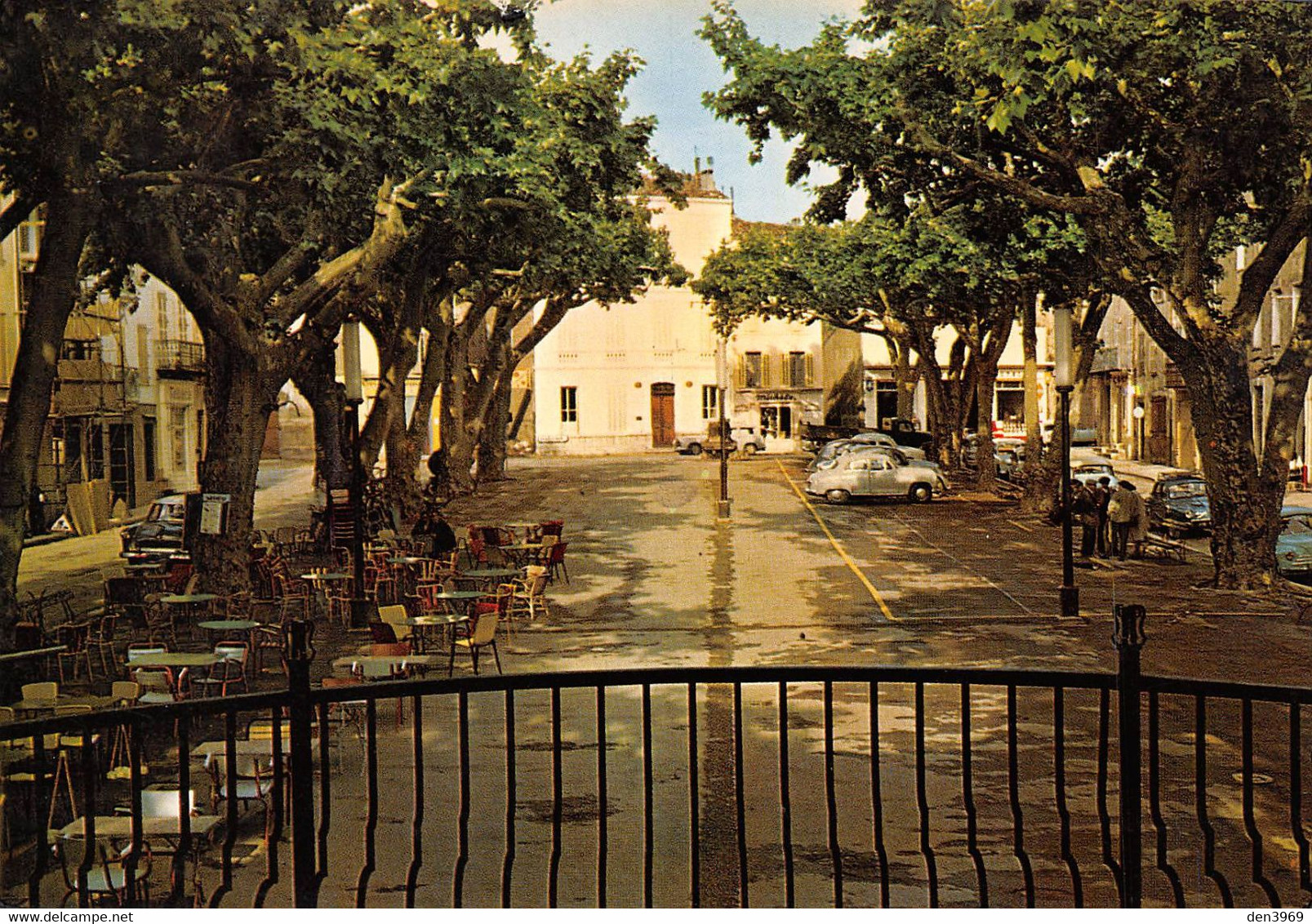 SALERNES - La Place Et Le Kiosque à Musique - Salernes