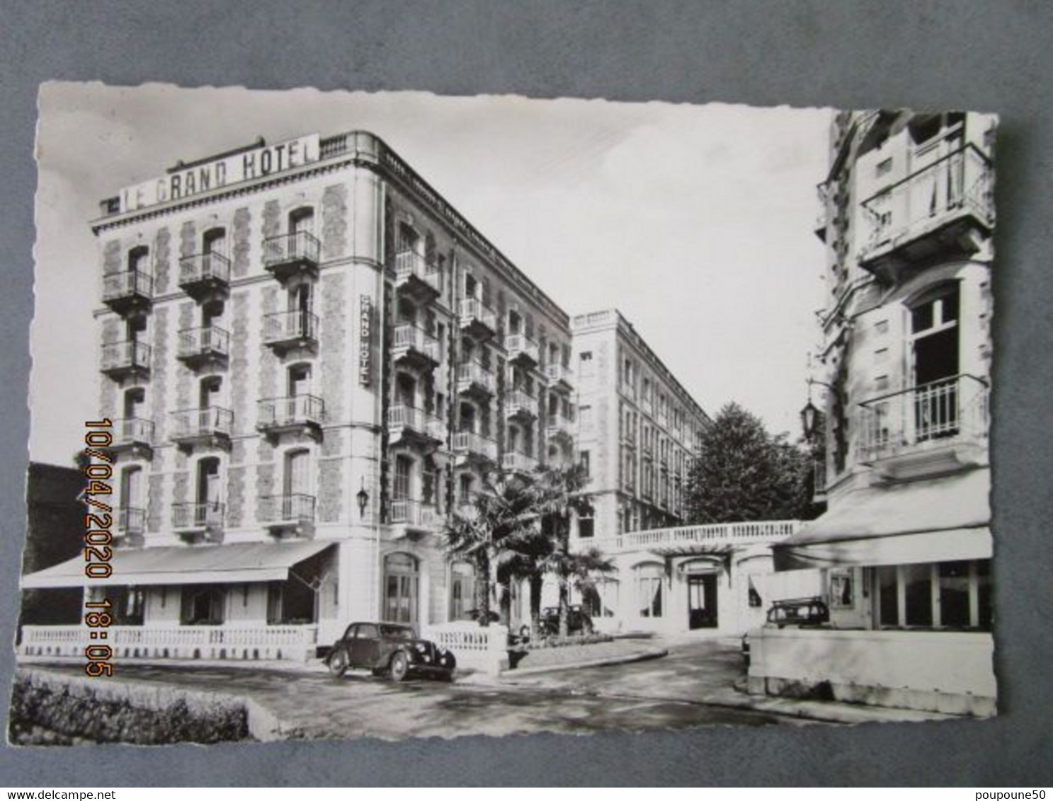 CP 35 Ille Et Vilaine DINARD  - Voiture Devant Le Grand Hôtel  Vers 1950 - Dinard