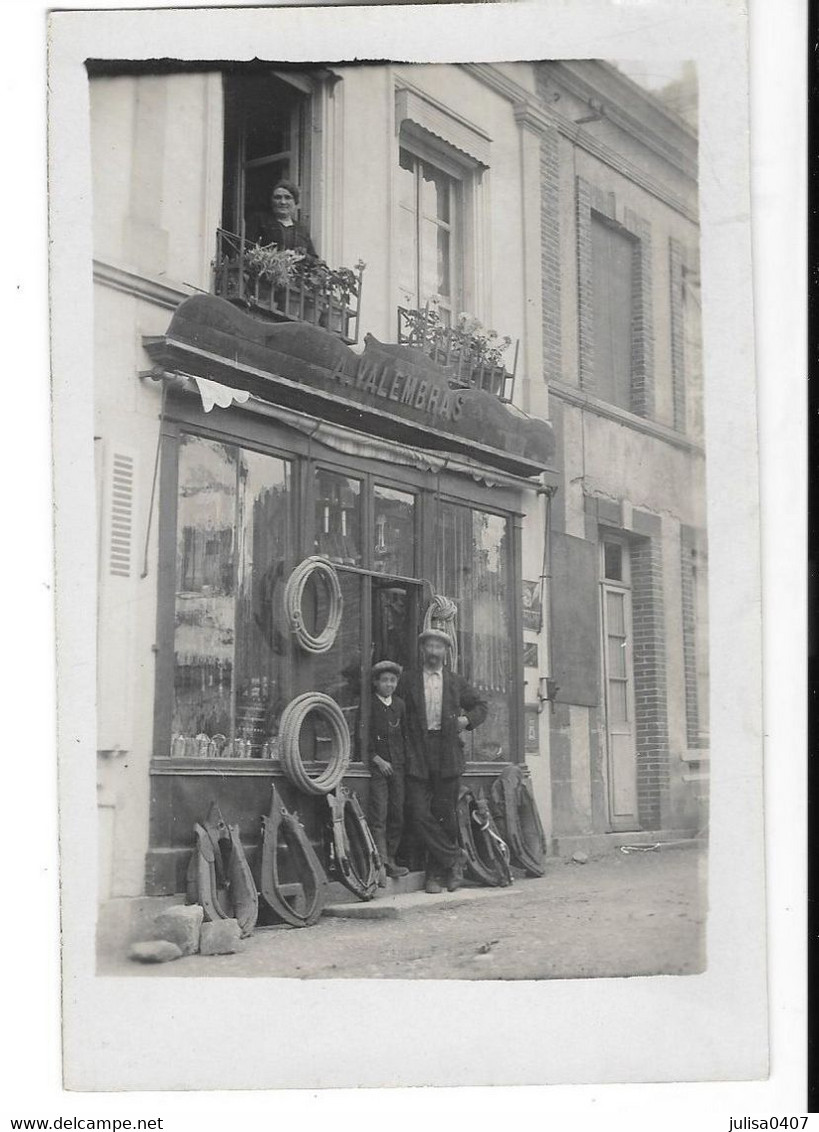 LE MERLERAULT (61) Carte Photo Devanture De Commerce A VALEMBRAS Harnais Animation - Le Merlerault