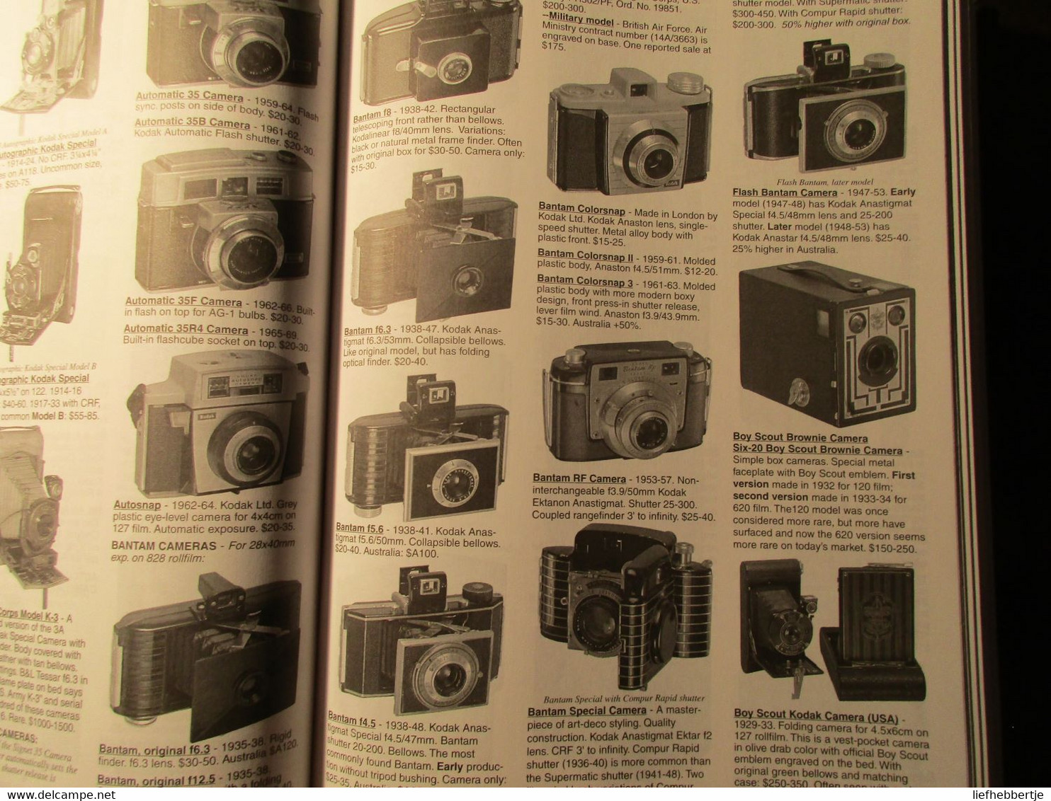 McKeoawn's price guide tot antique and classic Cameras 2001/2002