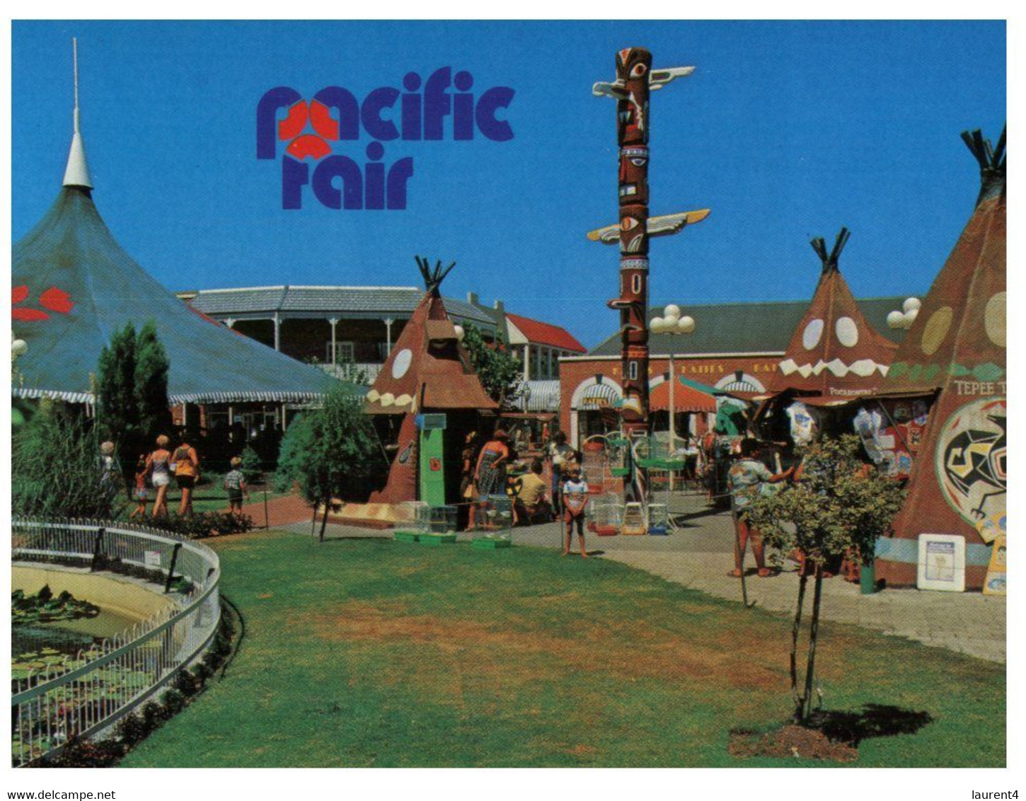 (R 10) Australia - QLD - Pacific Fair Shopping Centre (native Indian Corner) - Gold Coast