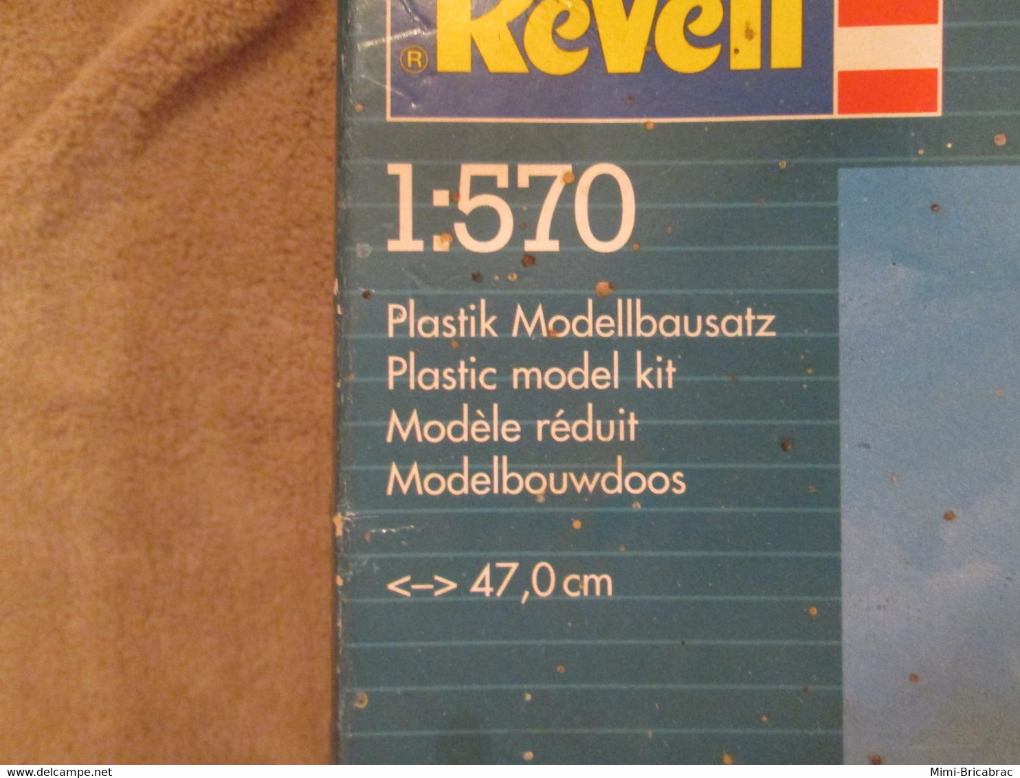 VAUT AU MOINS 20.50 Euros En Magasin !!  Maquette Plastique à Monter BATEAU TITANIC 1/570 Complète Et Non Commencée - Barcos