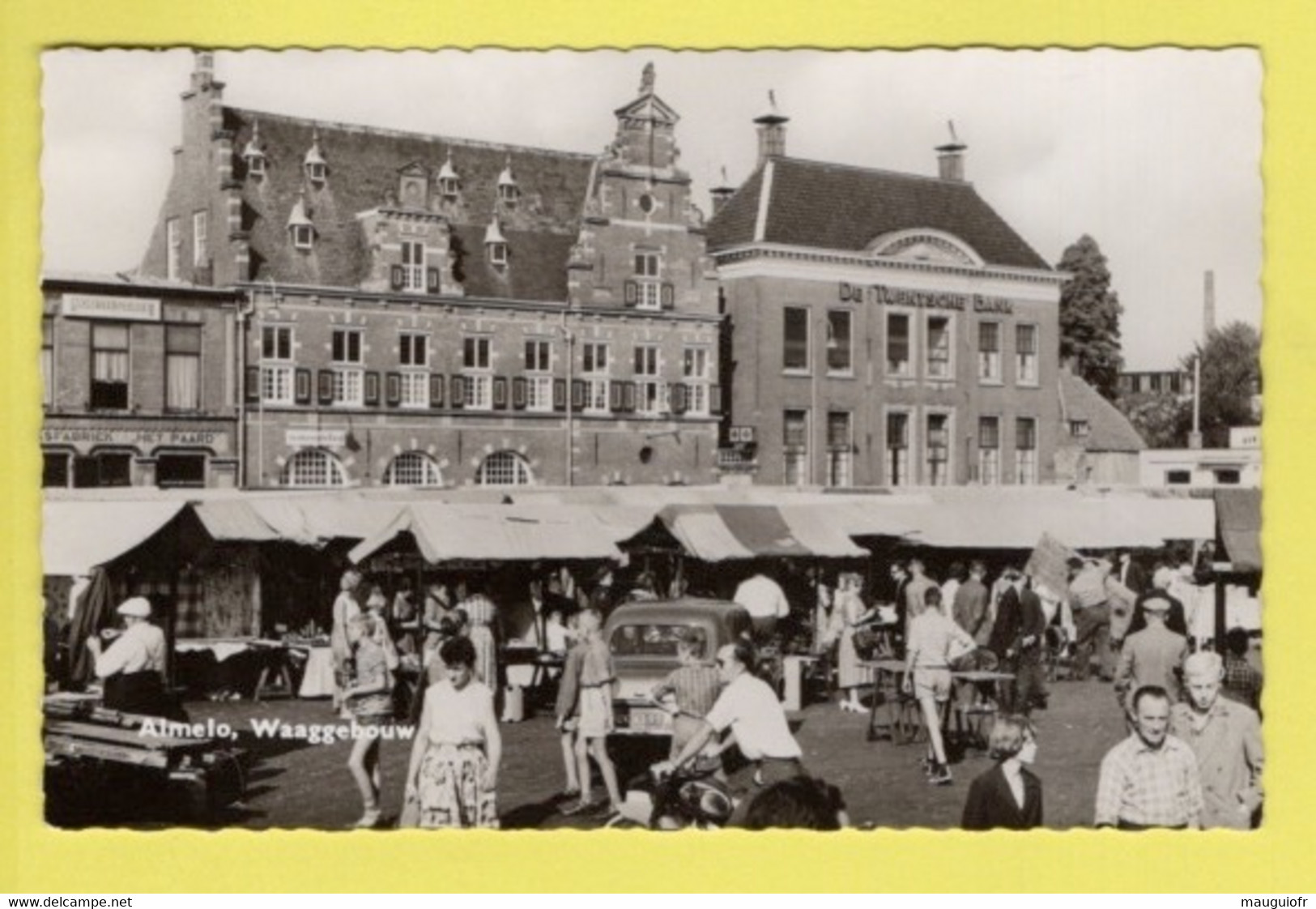 DF / PAYS-BAS / PROVINCE D'OVERIJSSEL / ALMELO / PLACE DU MARCHÉ / WAAGGEBOUW / ANIMÉE / 1965 - Almelo