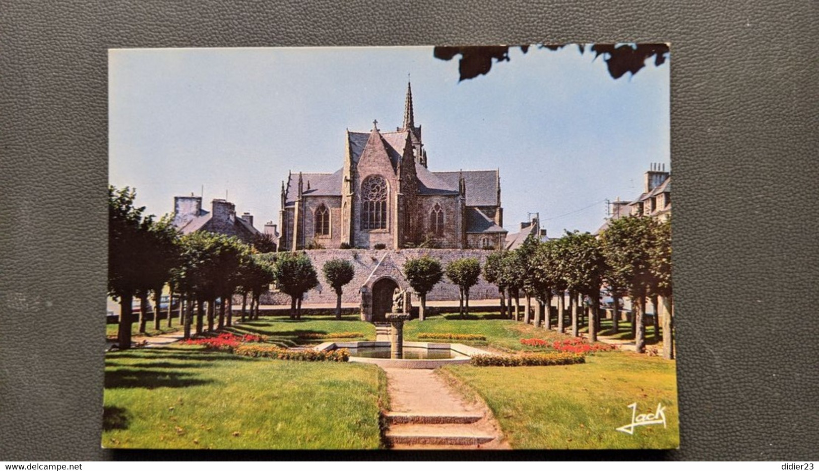 LOT 91  CARTES DE BRETAGNE MONUMENTS DE BRETGNE CIMETIERE EGLISE CALVAIRE CHAPELLE VITRAUX RETABLE CRYPTE