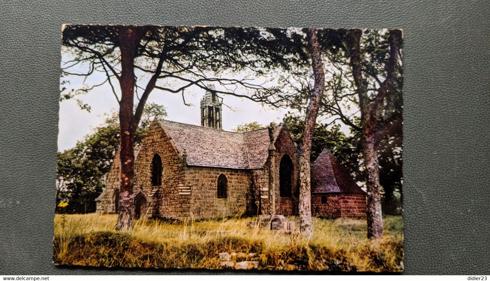 LOT 91  CARTES DE BRETAGNE MONUMENTS DE BRETGNE CIMETIERE EGLISE CALVAIRE CHAPELLE VITRAUX RETABLE CRYPTE