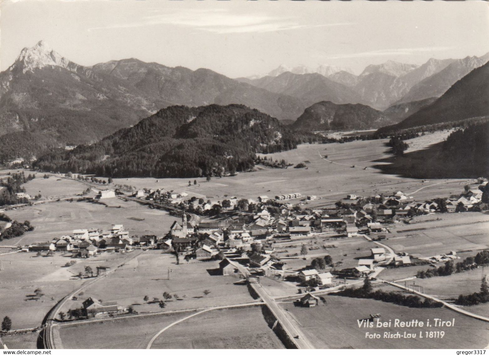 167) VILS Bei REUTTE I. Tirol - Straße Und Wenige Häuser - Tolle DETAIL AK S/W - Vils