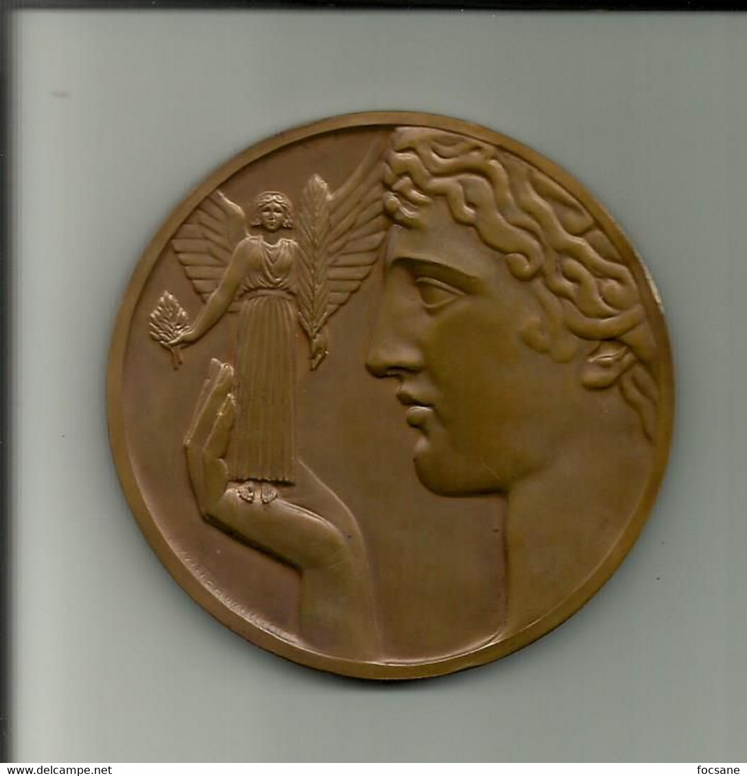 Médaille Bronze De Joseph Witterwulghe Cigarette St Michel époque Art Déco 1930 - Profesionales / De Sociedad