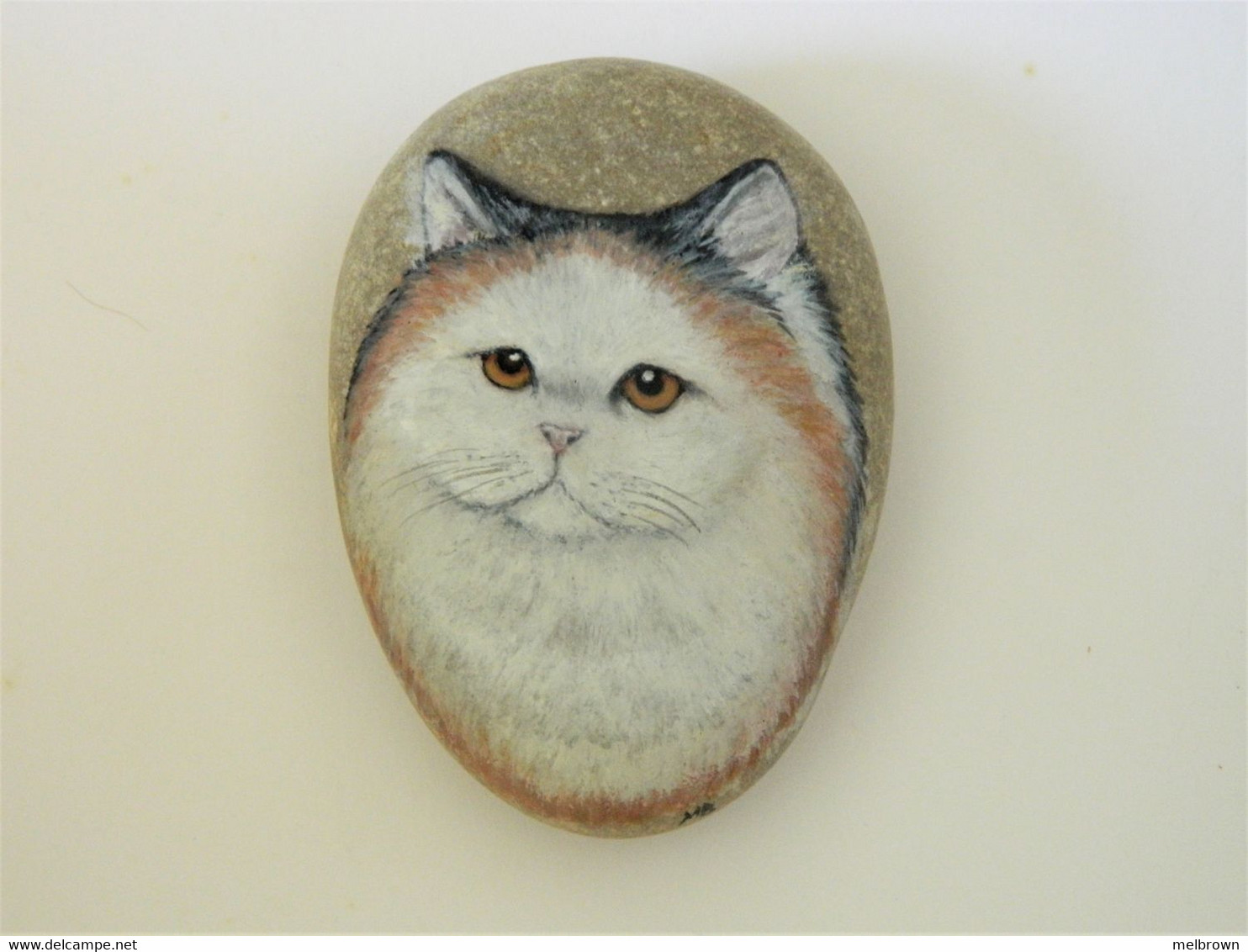 Original Painting Of A Tortoiseshell And White Persian Cat Hand Painted On A Smooth Beach Stone Paperweight - Presse-papiers