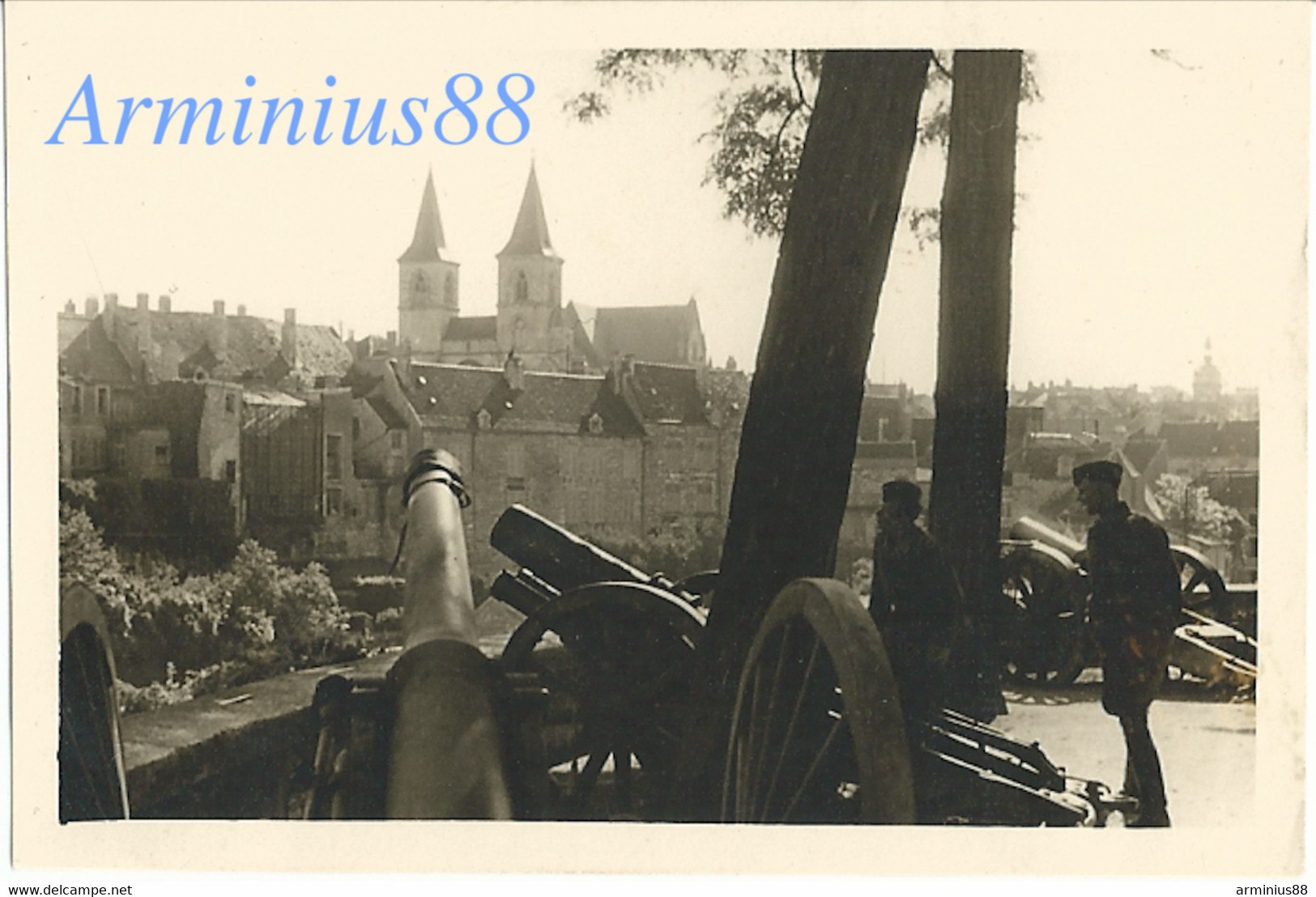 France, 1940 - Chaumont, Haute-Marne - Basilique Saint-Jean-Baptiste - Luftwaffe - Aufklärungsgruppe 21 - Wehrmacht - Krieg, Militär