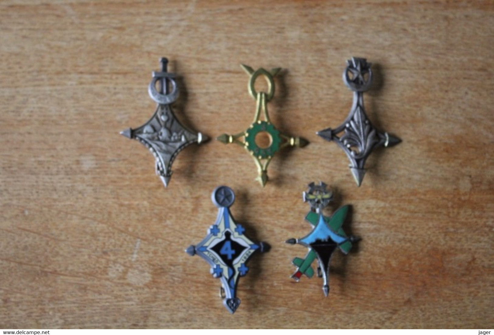 Lot De 5 Insignes Militaires Anciens Troupes Sahariennes - Other & Unclassified