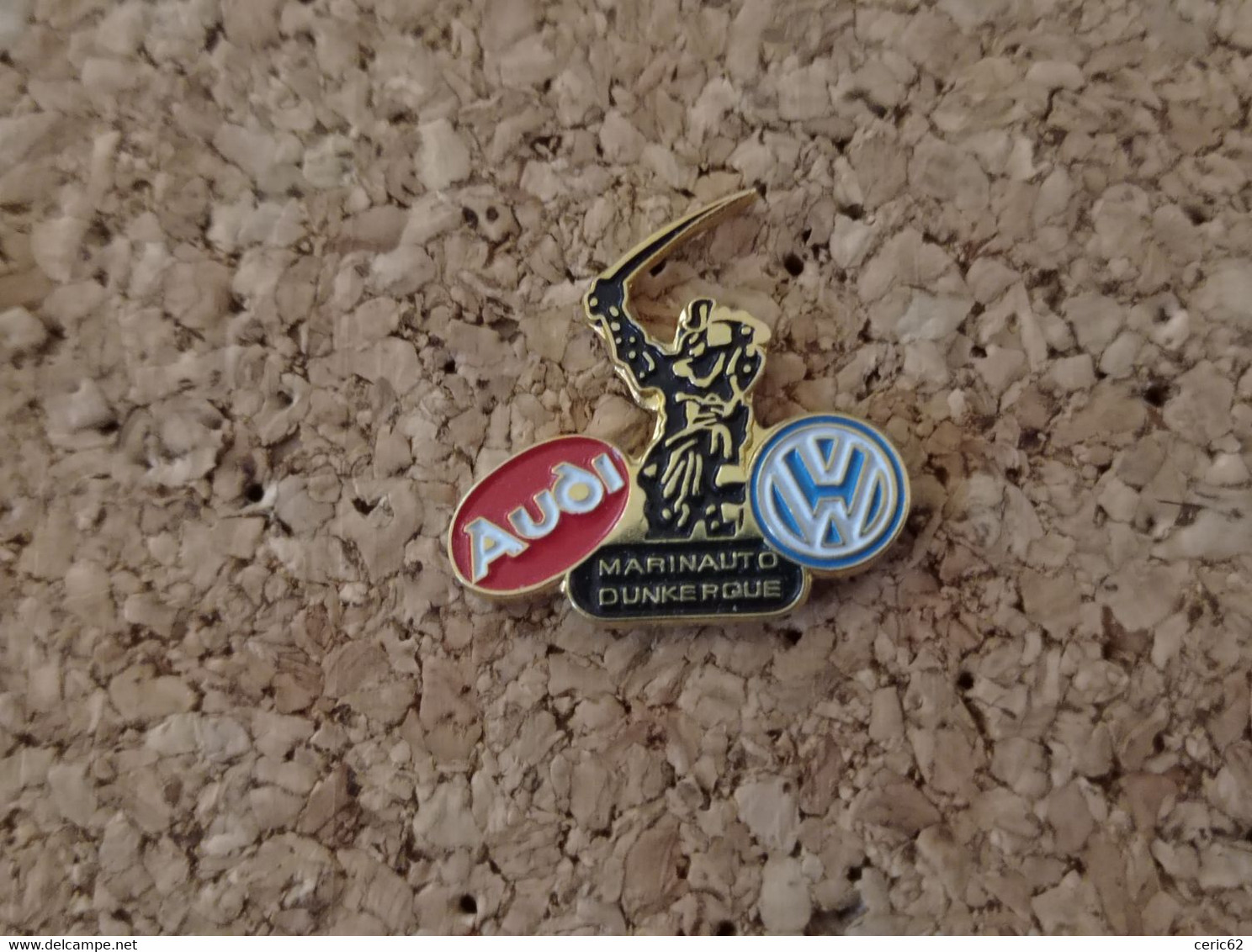 PINS AUTOMOBILE AUDI VOLKSWAGEN MARINAUTO DUNKERQUE JEAN BART - Volkswagen