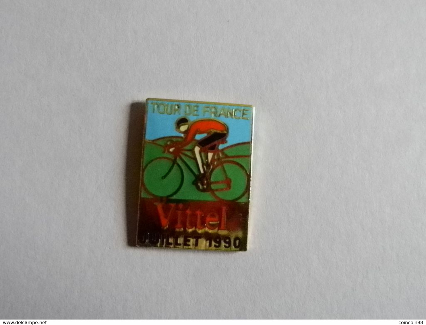 Pin S  Tour De FRANCE Cycliste1990 VITTEL 88 VOSGES - Cyclisme