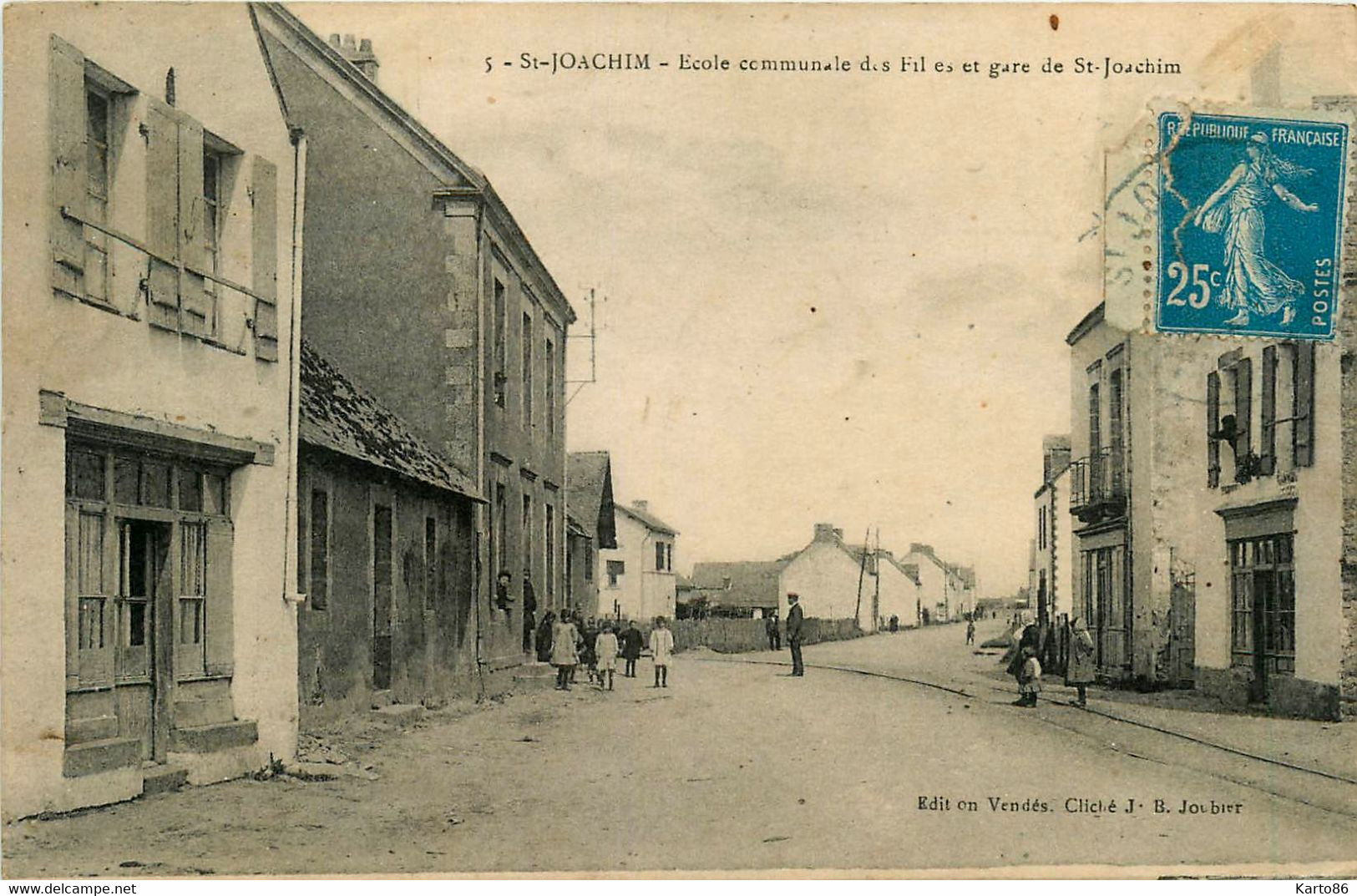 St Joachim * école Communale Des Filles Et La Gare * Villageois * Ligne Chemin De Fer - Saint-Joachim