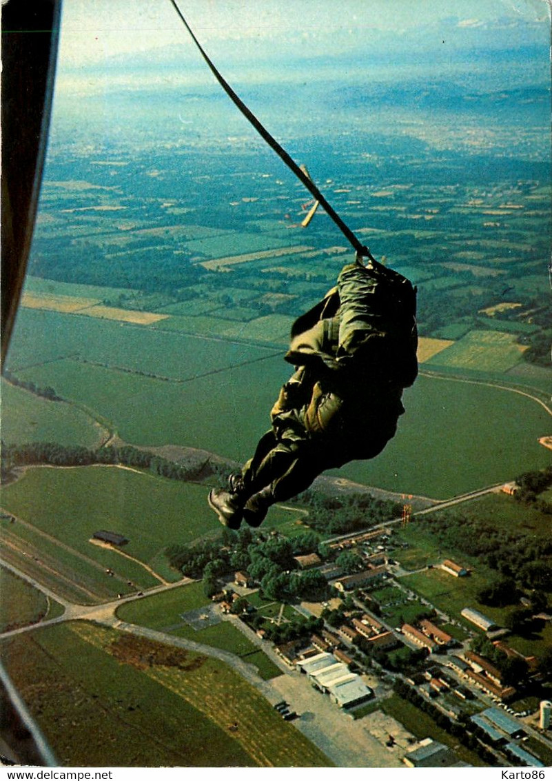 Thème Parachutisme * Aviation * Fallschirmspringen * Sortie En Automatique * Parachutiste - Parachutisme