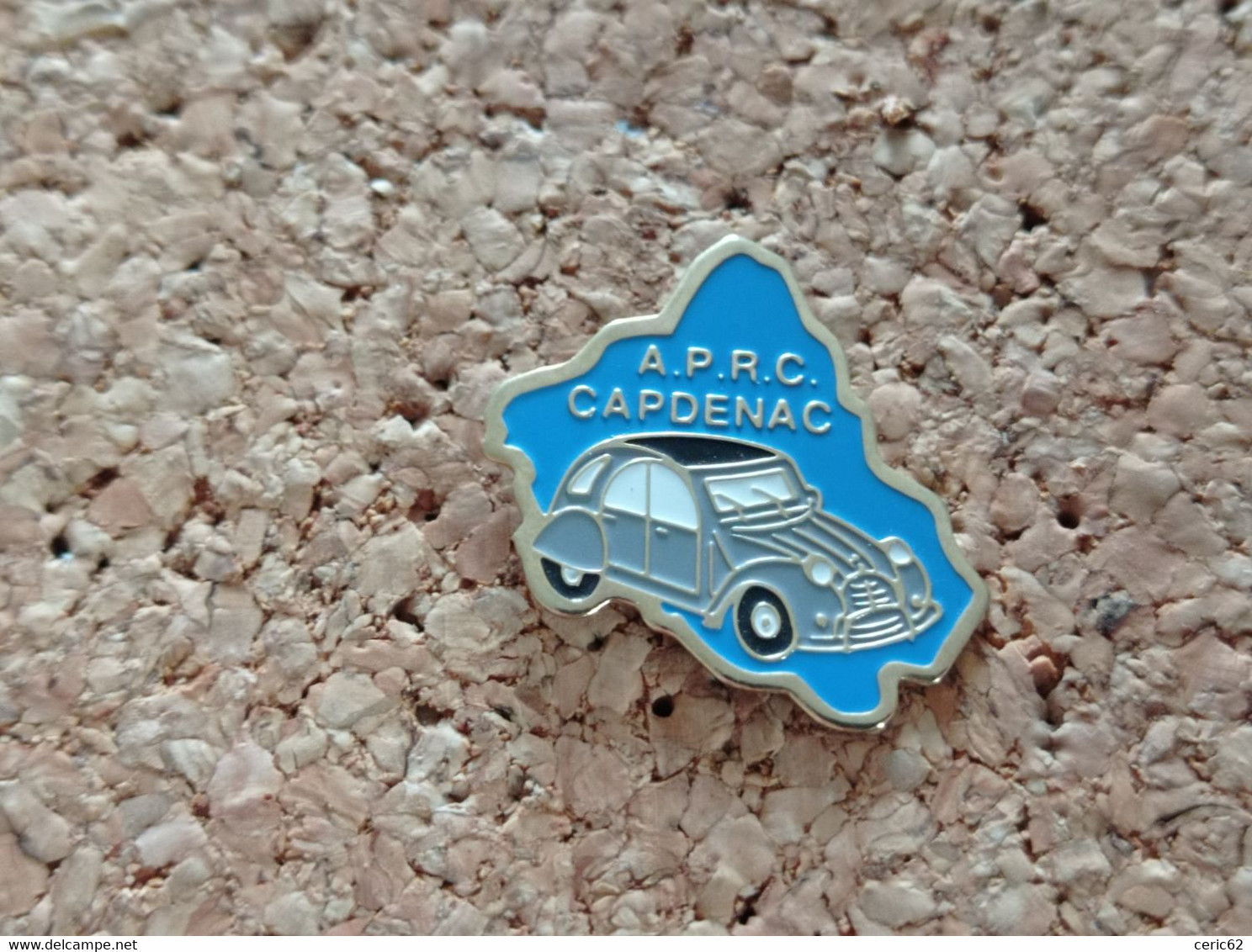 PINS AUTOMOBILE CITROEN 2 CV 2 CHEVAUX CAPDENAC - Citroën