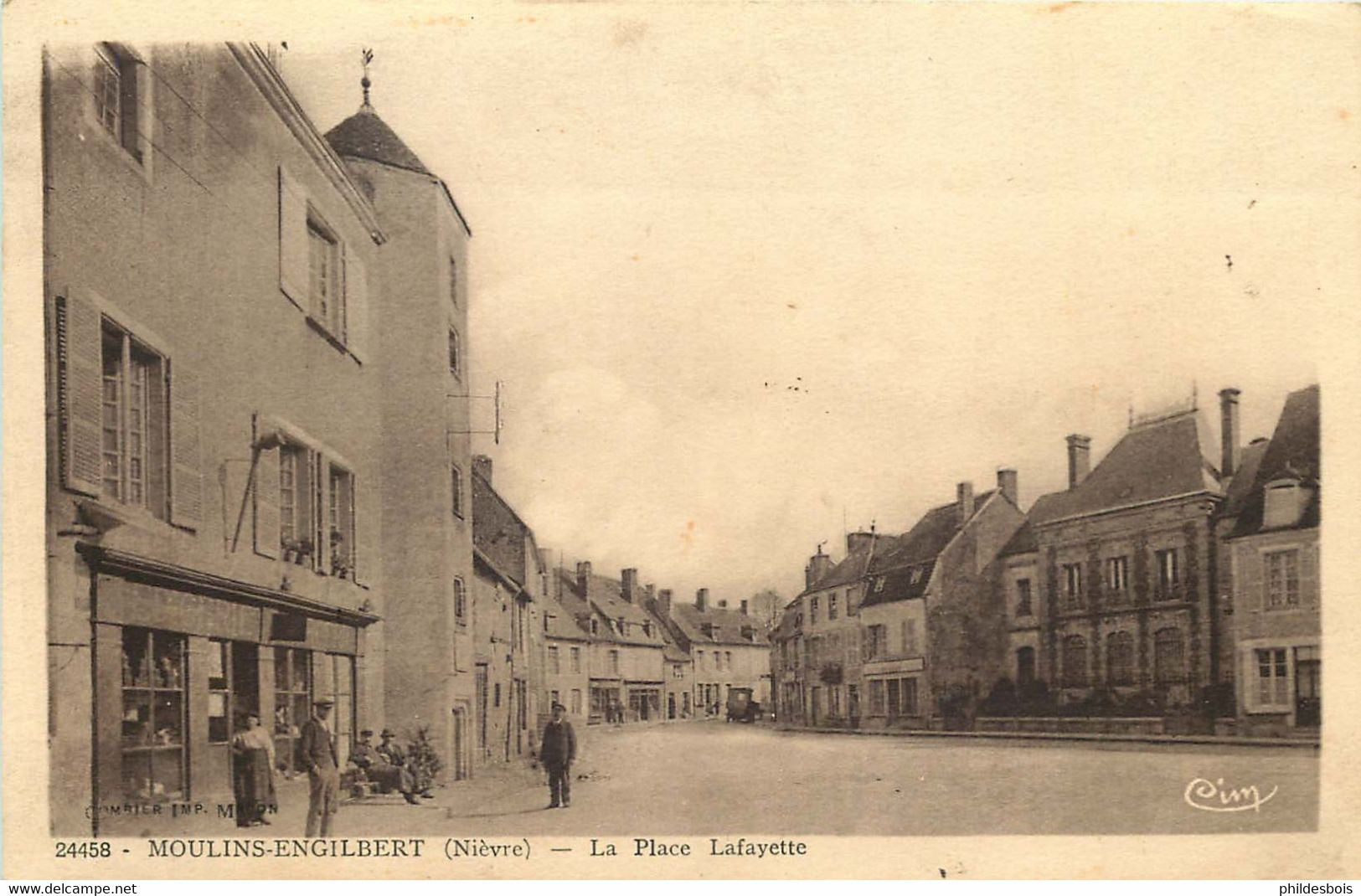 NIEVRE   MOULINS ENGILBERT  La Place Lafayette - Moulin Engilbert