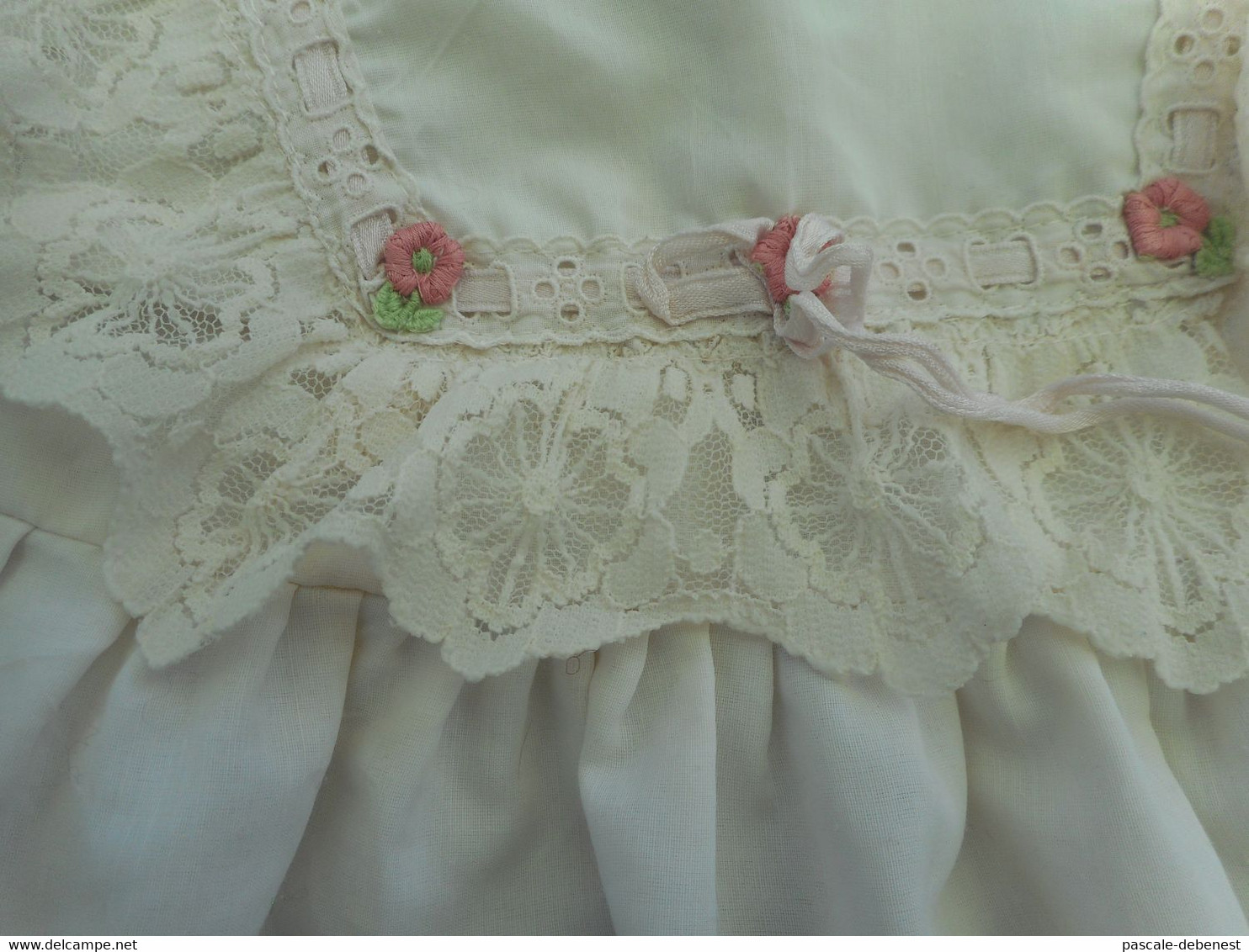 Robe Pour Bébé Vintage Blanche Avec Dentelles - 1940-1970