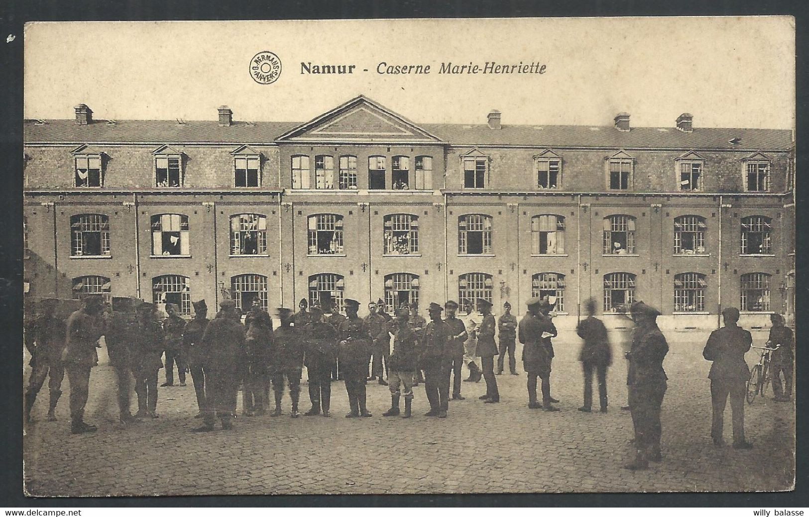 +++ CPA - NAMUR - Caserne Marie Henriette  // - Namur