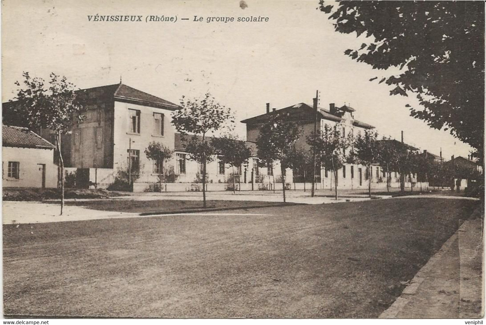 VENISSIEUX - RHONE - LE GROUPE SCOLAIRE - ANNEE 1933 - Vénissieux