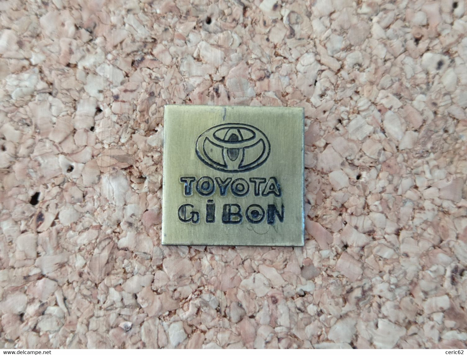 PINS AUTOMOBILE TOYOTA GIBON - Toyota