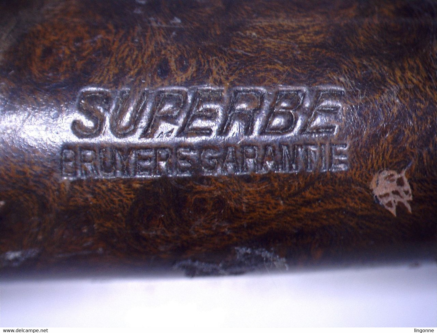 TRES RARE Injoux-Génissiat (01200) Pipe GENISSIAT SUPERBE BRUYERE GARANTIE Long 12 Cm Env Haut 3 Cm Env Poids 40 Grammes - Pijpen In Bruyèrehout