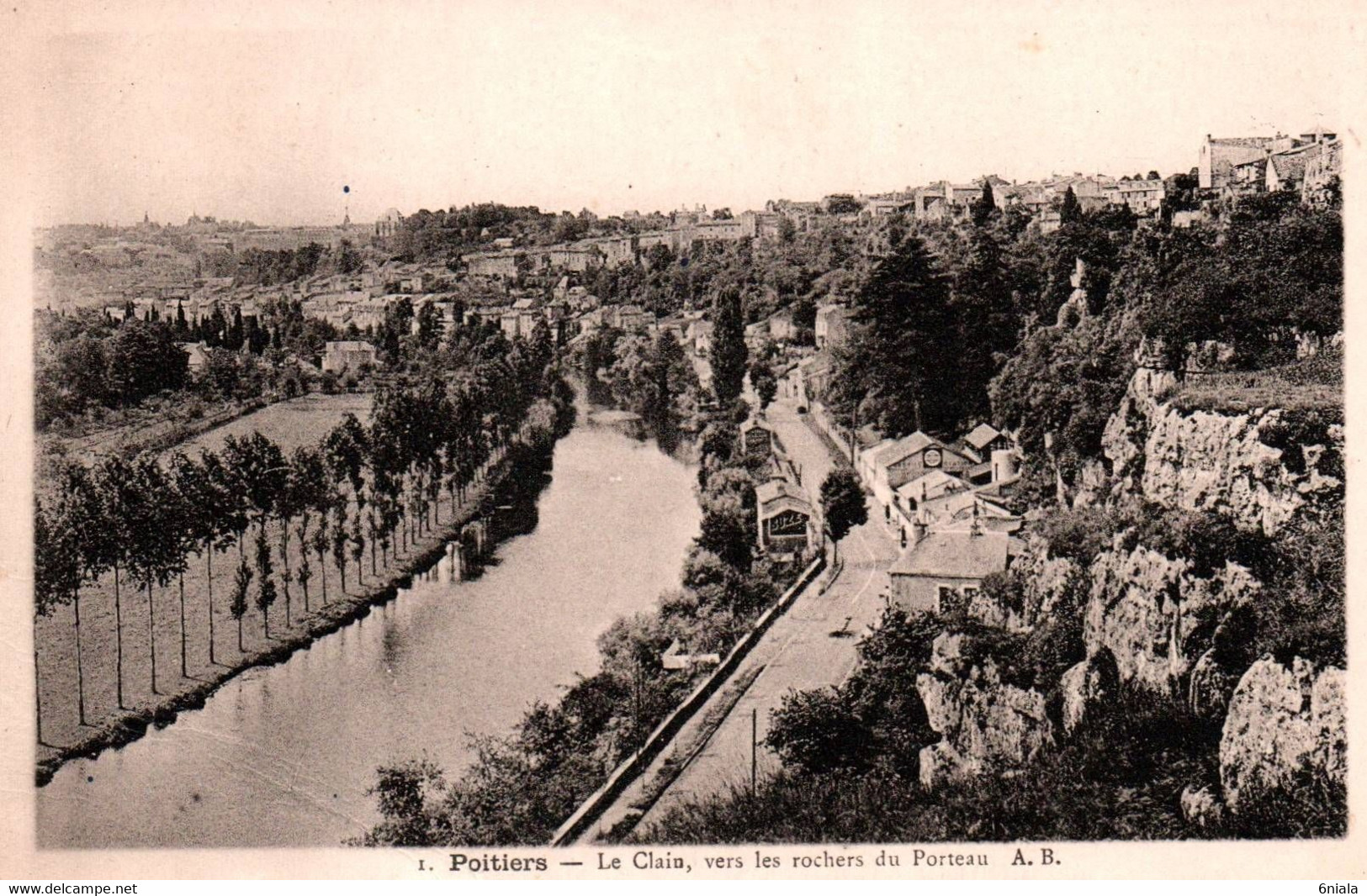 3327  Carte Postale POITIERS    Le CLAIN Vers Les Rochers Du Porteau     86 Vienne - Poitiers