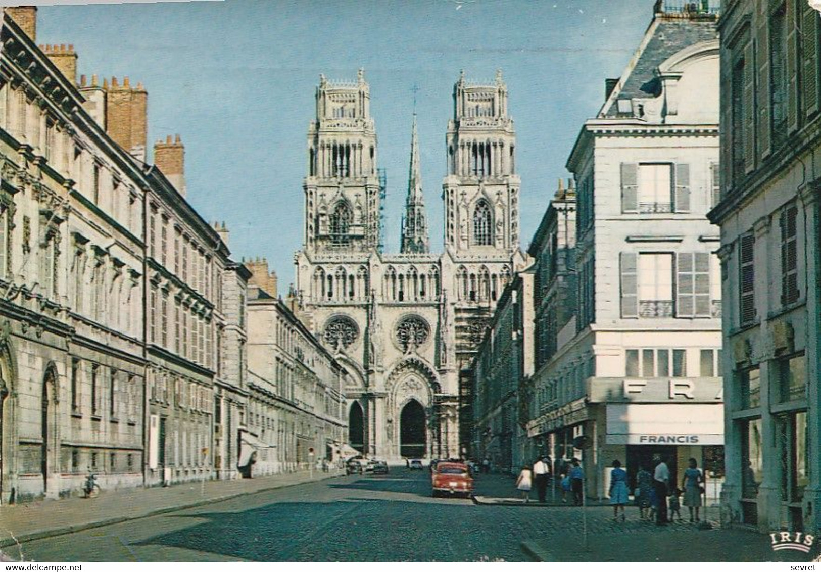 ORLEANS. - La Cathédrale Ste-Croix. CPM Dentelée Pas Courante - Orleans