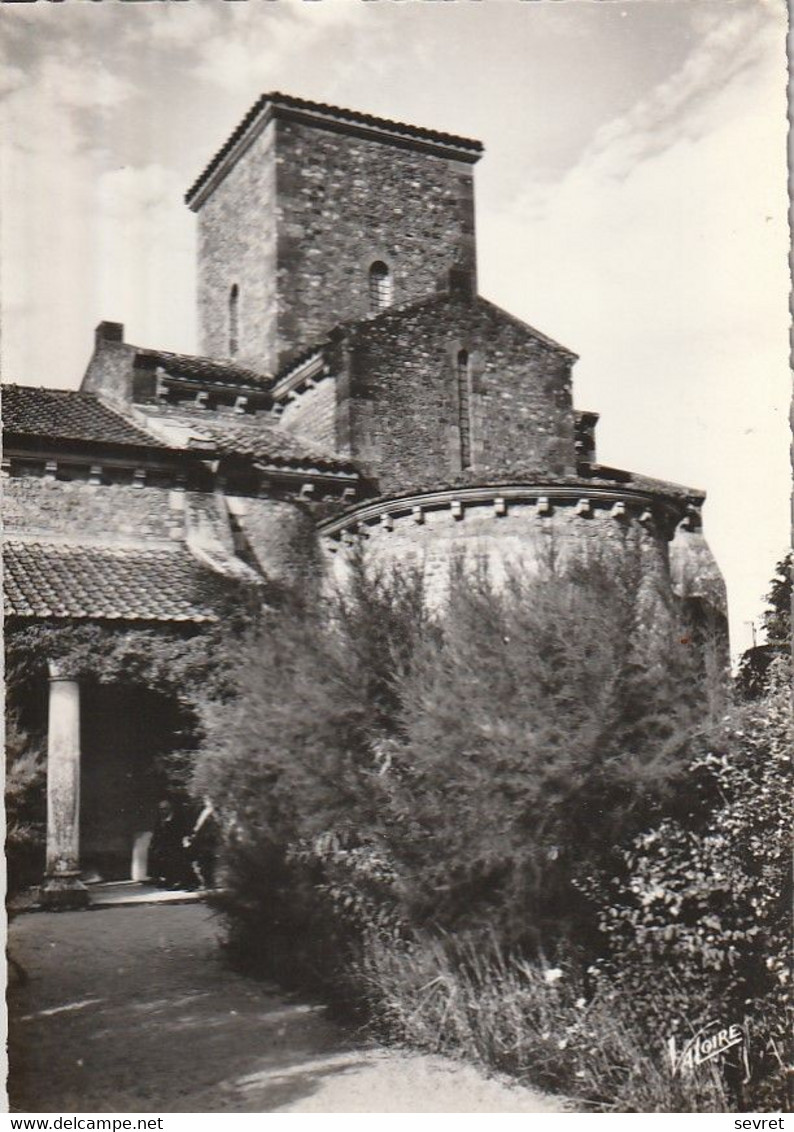 GERMINY DES PRES. -  L'Eglise Carolingienne. CPM Dentelée RARE - Andere & Zonder Classificatie