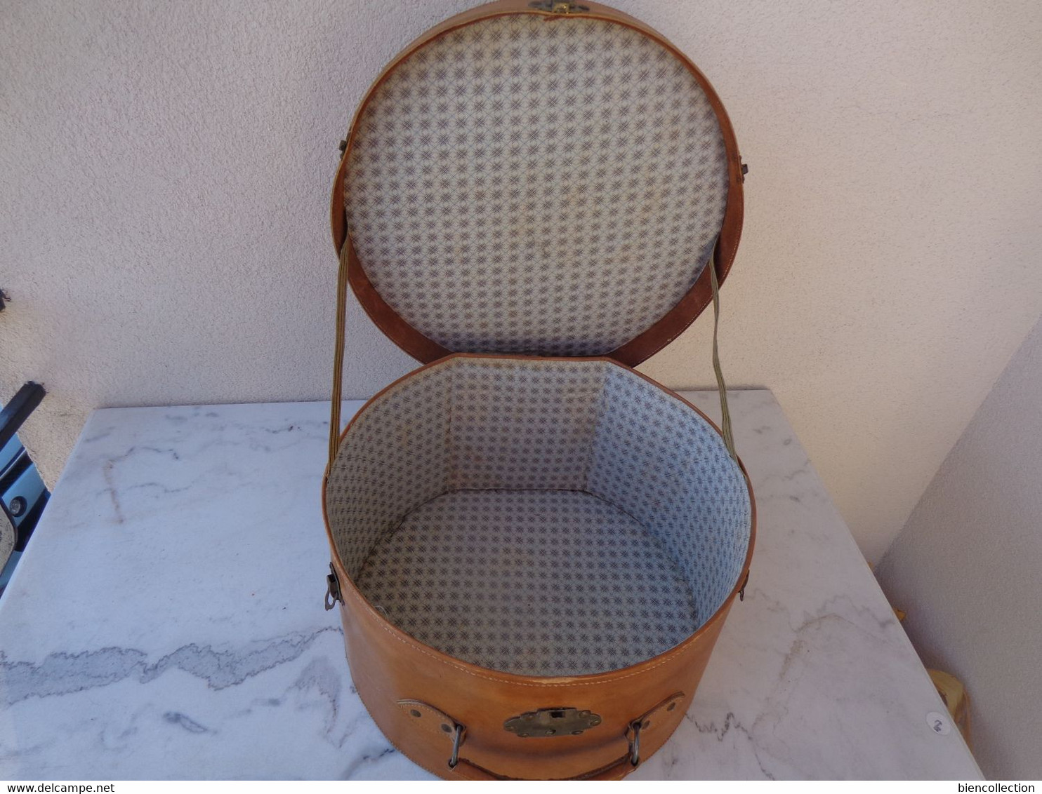 Boite A Chapeau Ancienne, Hauteur 24cm, Longueur 40cm , Largeur 38cm - Sonstige & Ohne Zuordnung