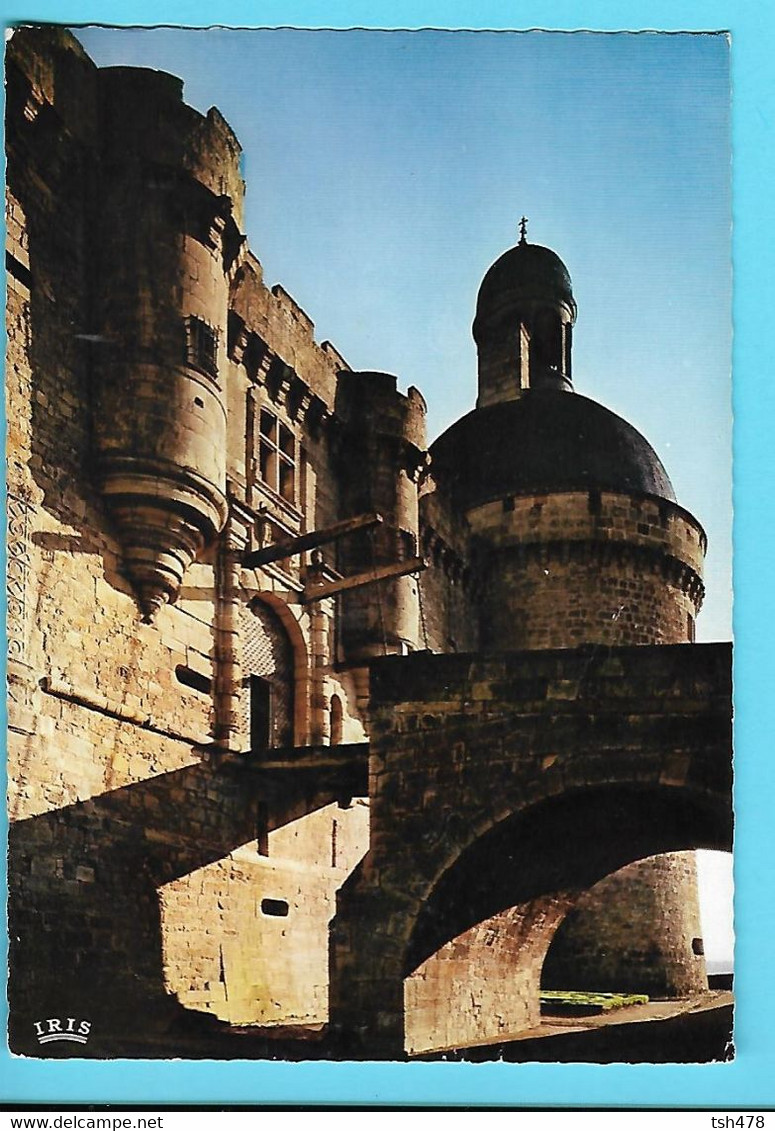 24---HAUTEFORT--le Pont Levis Et La Tour ( Fin Du XVIè Siècle )--châteaux De La Périgord---voir 2 Scans - Hautefort