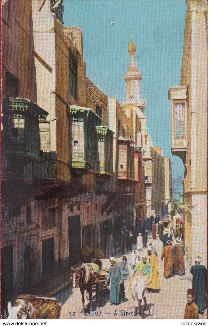 Egypte Egypt Old Cairo Le Caire A Street Bazaar Oriental Chromatography Natives Mashrabiya Lattice Islamic Architecture - Kairo