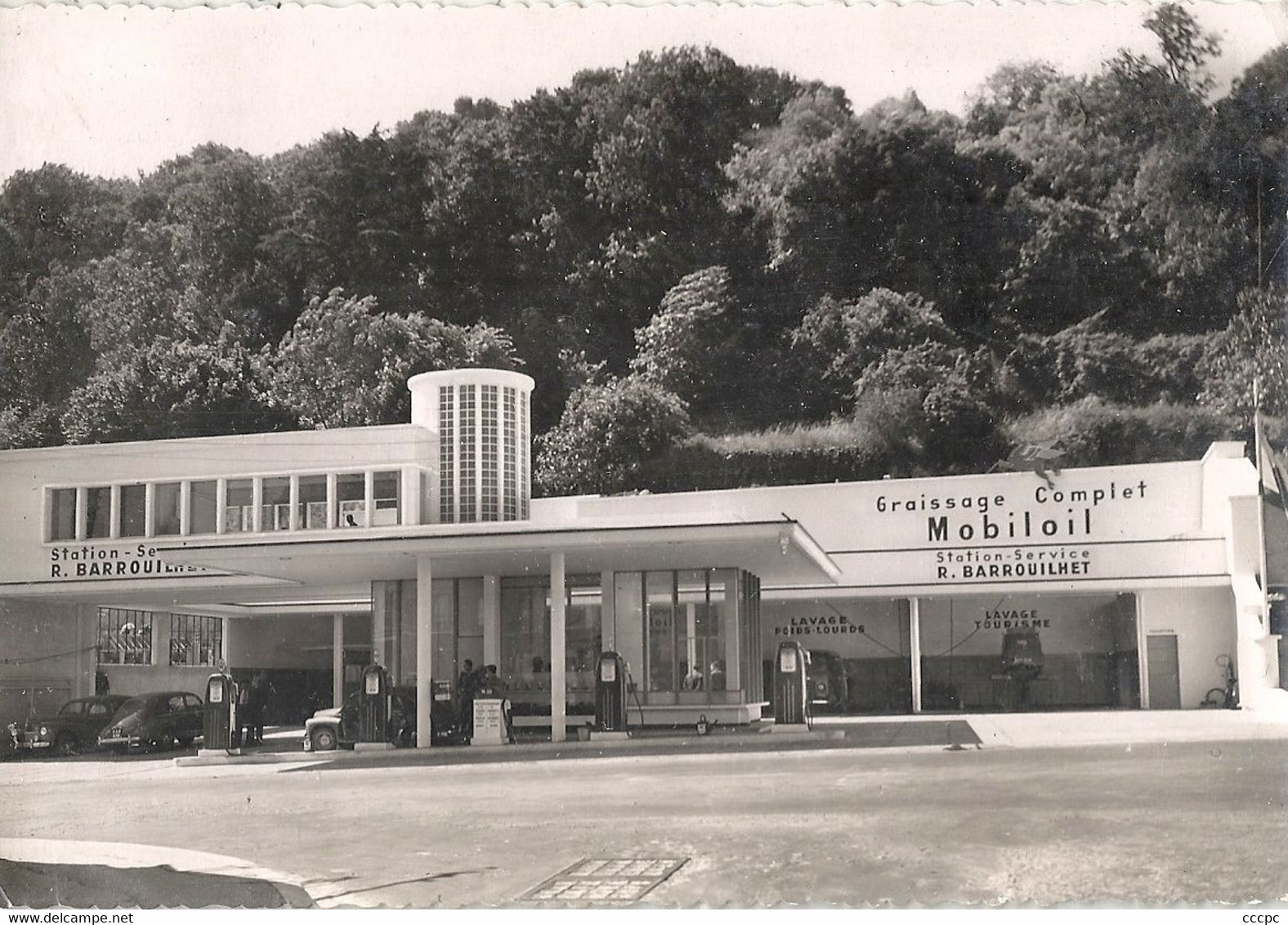 CPSM Angouleme Station Service Barrouilhet Pompes à Essence - Angouleme