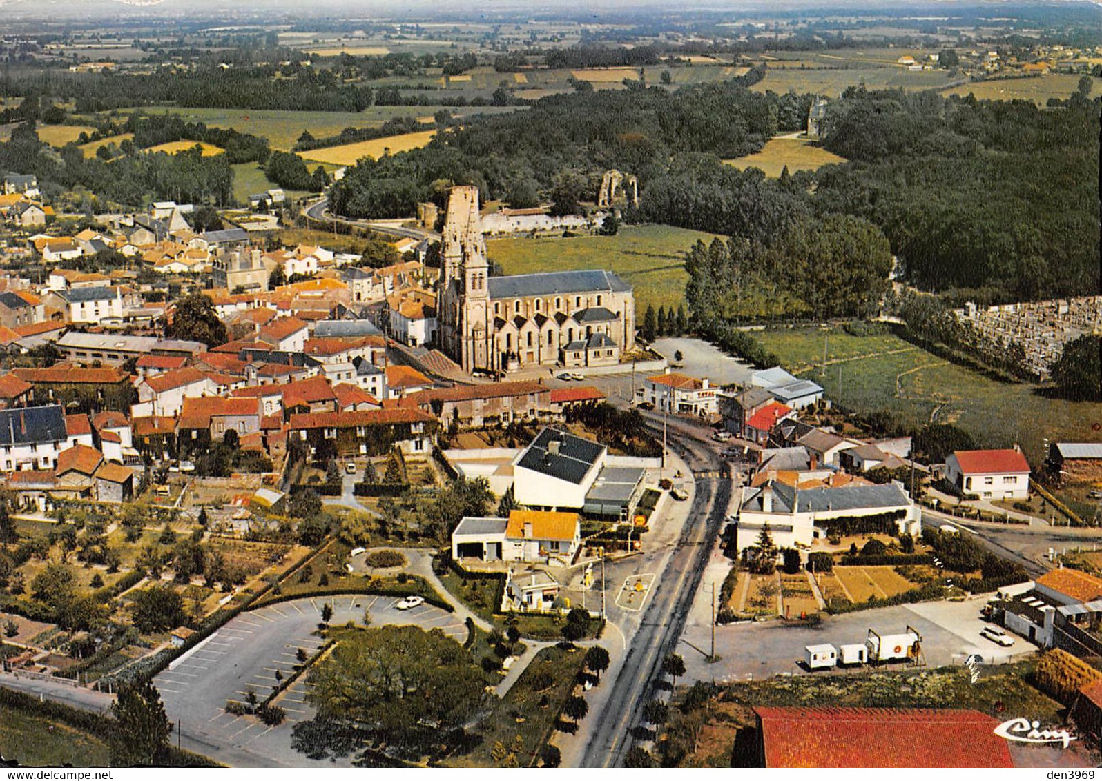 Les ESSARTS - Vue Générale Aérienne, Le Bourg - Les Essarts