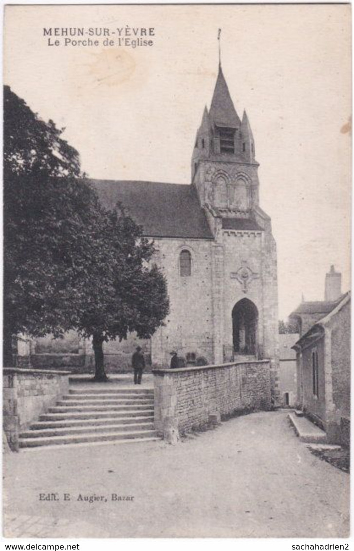 18. MEHUN-SUR-YEVRE. Le Porche De L'Eglise - Mehun-sur-Yèvre
