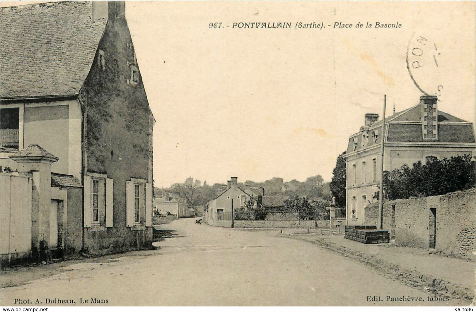 Pontvallain * La Place De La Bascule * Rue - Pontvallain