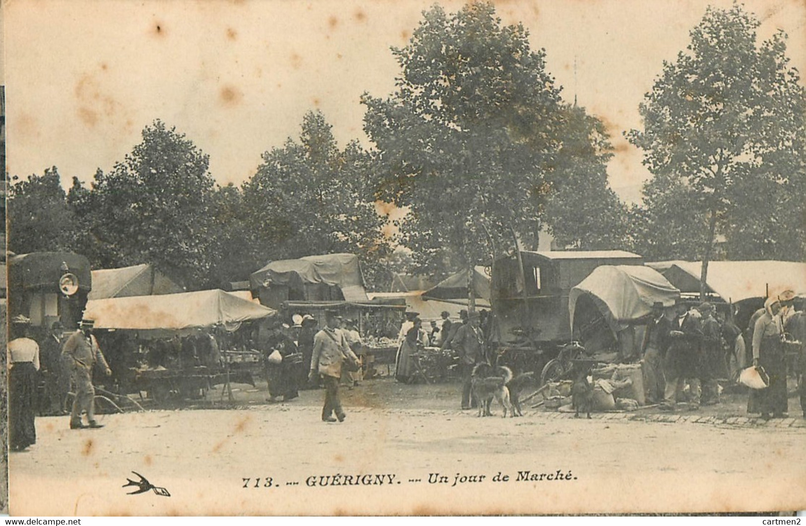 GUERIGNY UN JOUR DE MARCHE FOIRE ROULOTTE 58 NIEVRE - Guerigny