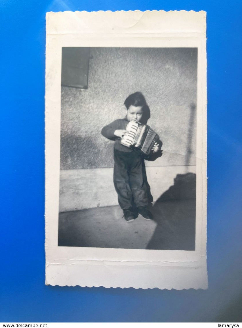 Enfant Jouant  De L'Accordéon Photographie Photo Originale-☛Père-Noël 1953-☛ - Photos