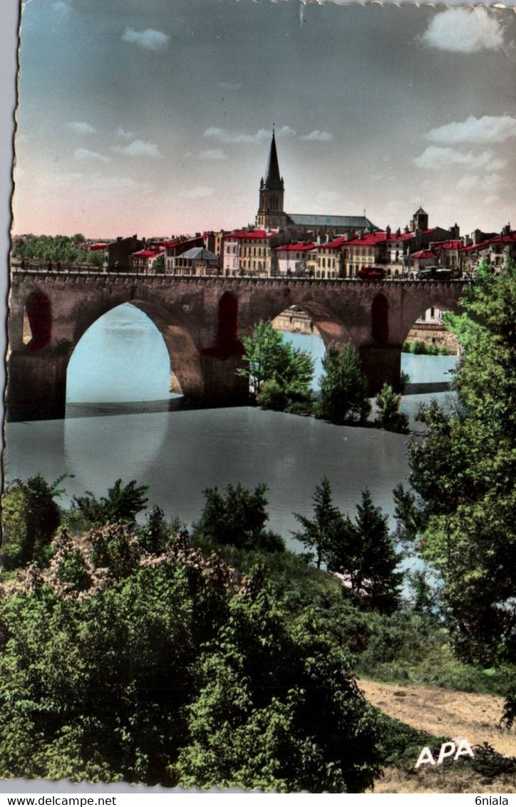 3450  Carte Postale MONTAUBAN  Vue Sur Villebourbon          82  Tarn Et Garonne - Montauban