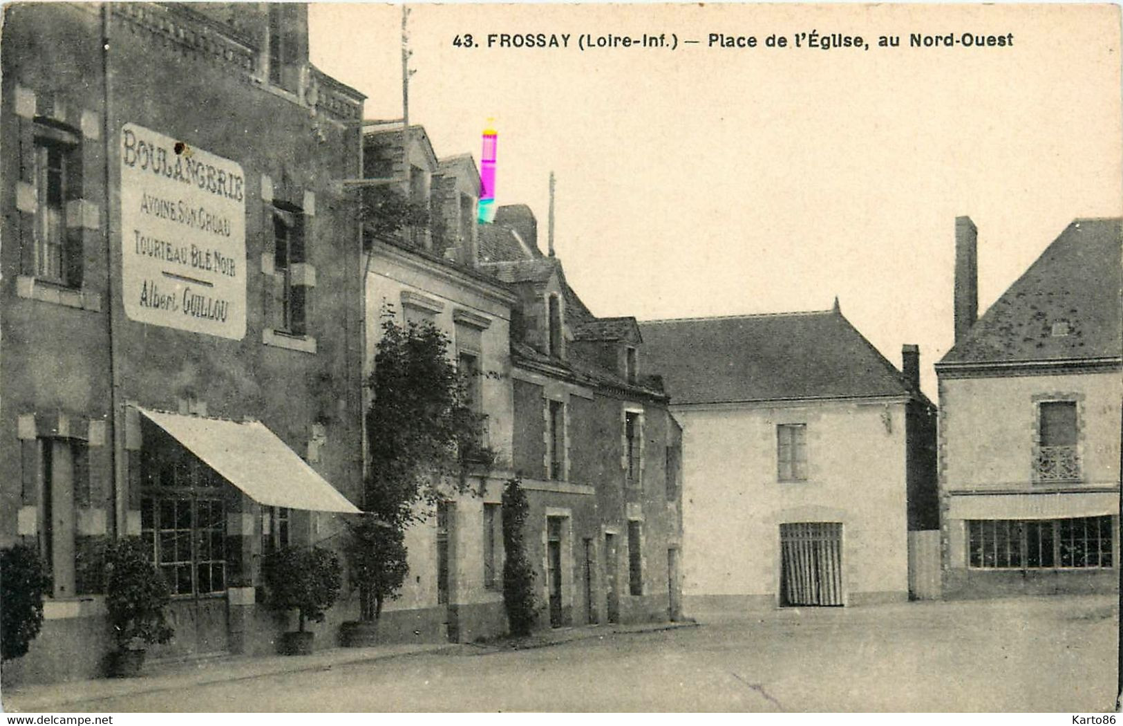 Frossay * Place De L'église Au Nord Ouest * Boulangerie Albert GUILLOU - Frossay