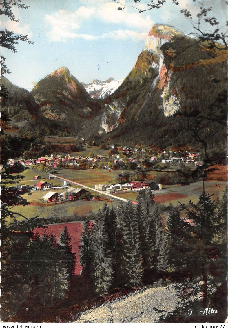 74-SAMOËNS- UNE VUE - Samoëns