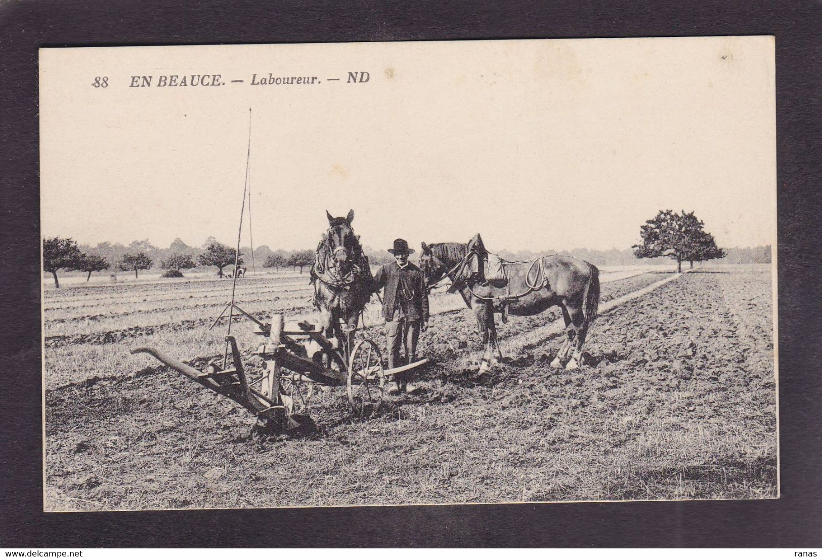 CPA Beauce Agriculture Métier Non Circulé En Beauce N° 88 Laboureur - Ile-de-France